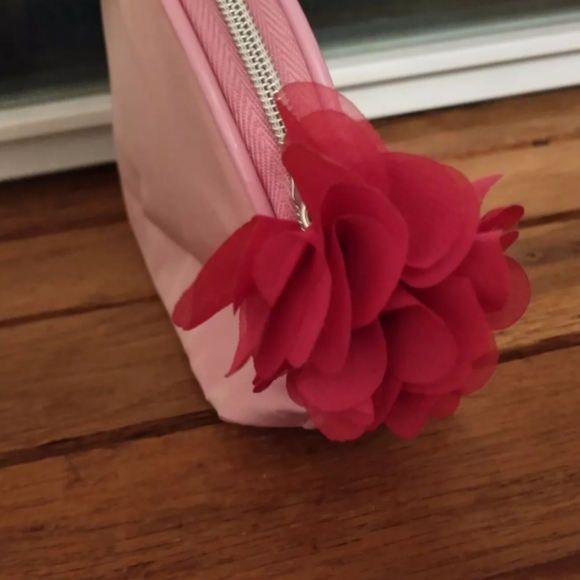 Lancome Paris Script Flower Cosmetic Bag - Picture 4 of 5